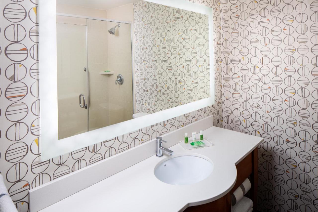 Queen Suite with Two Queen Beds