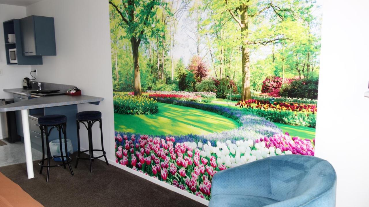 Studio,1153322739:JPEG