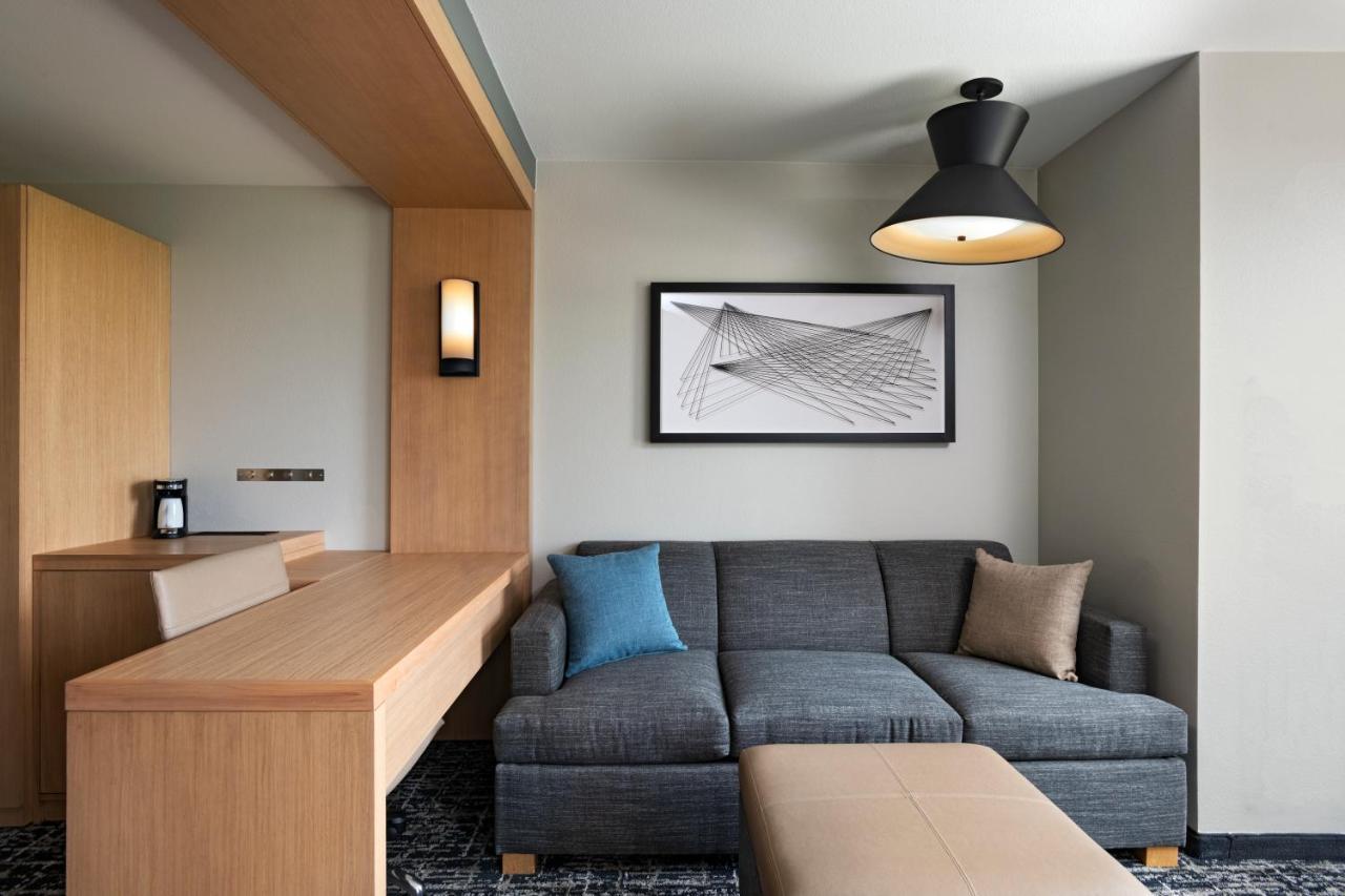 King Room with Sofa Bed - High Floor