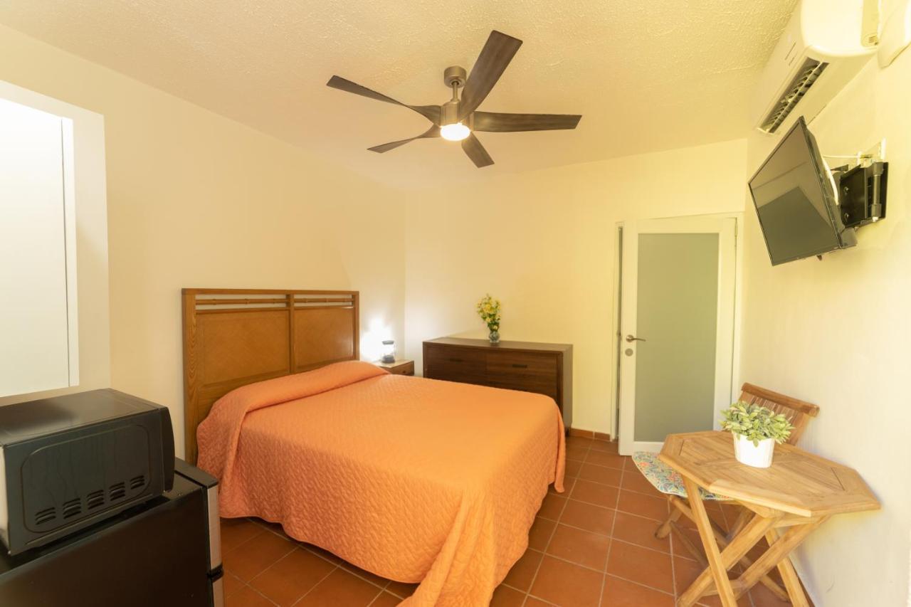 Standard Queen Room
