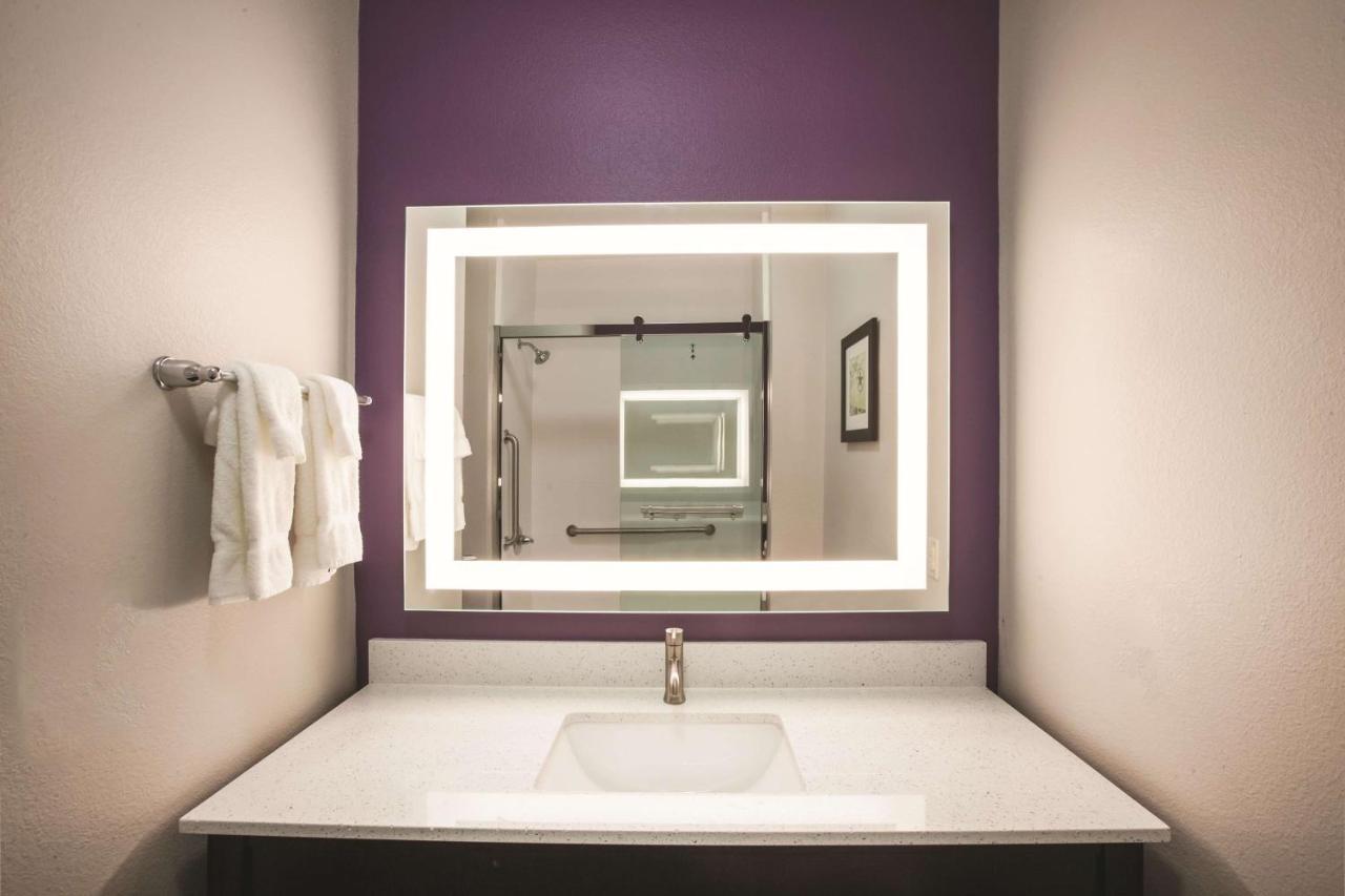 King Room,1162053675:JPEG