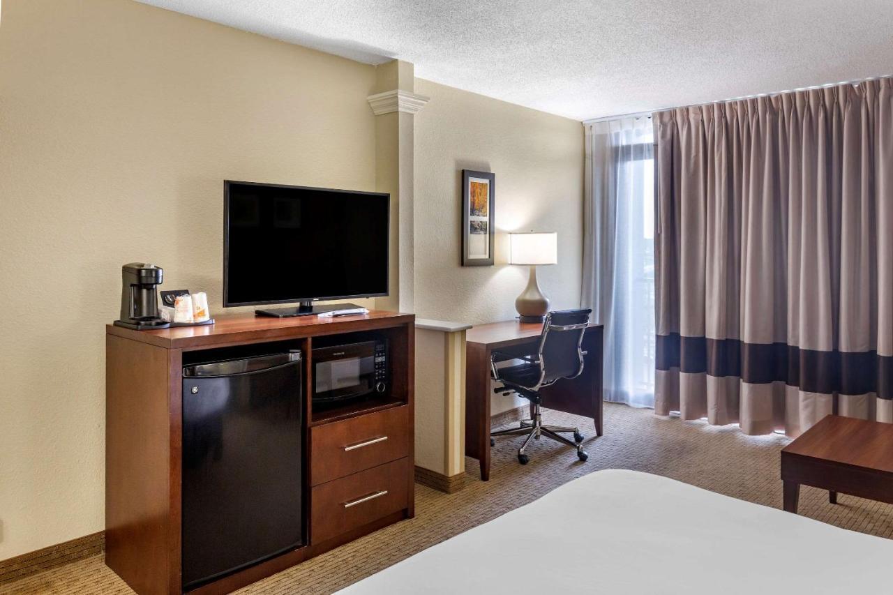 King Room - Accessible/Non-Smoking,1163470140:JPEG