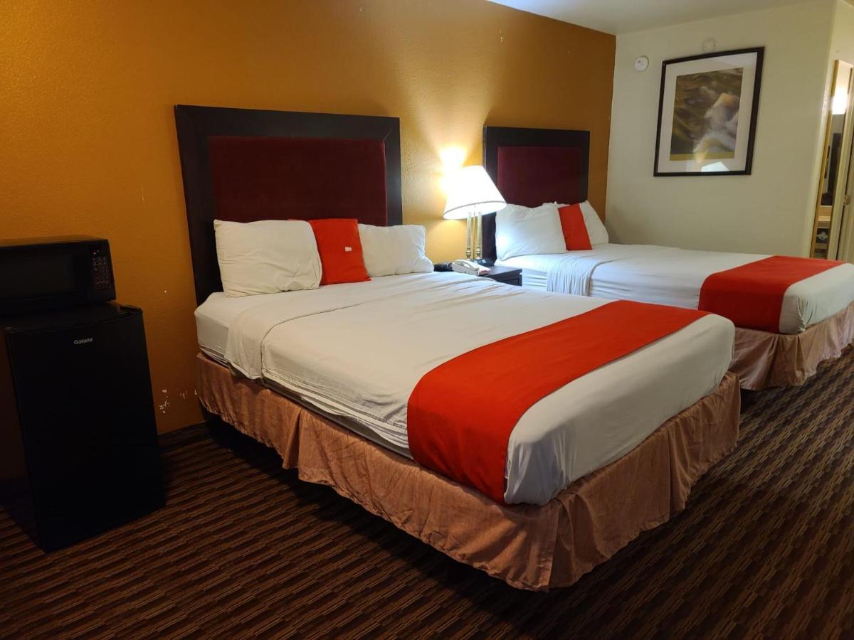 Double Room with Two Double Beds- Smoking
