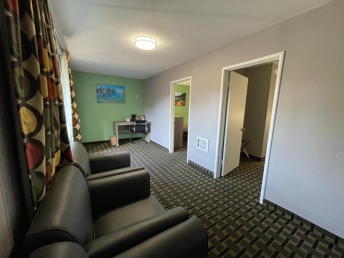 Two-Bedroom Suite