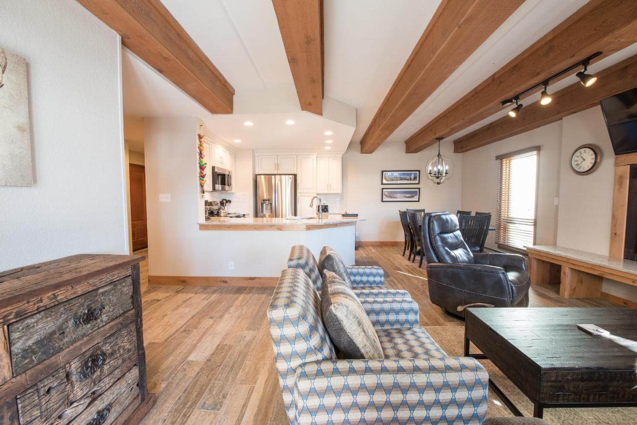 Plaza 2 Bedroom 2 Bath 5 Peak