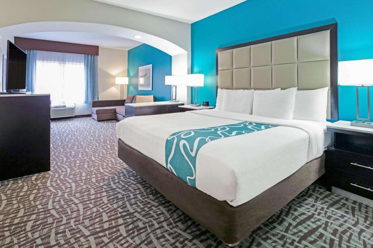 King Suite with Sofa Bed - Non-Smoking