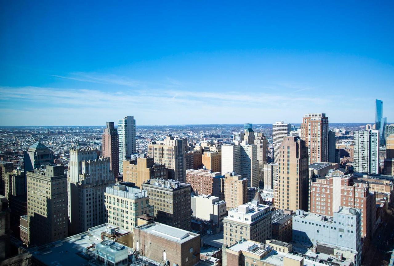 1 Bedroom Suite, 1 King, City view