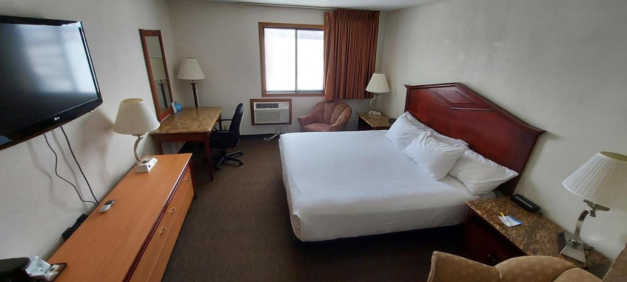 1 King Bed, Seconds Floor, Non-Smoking