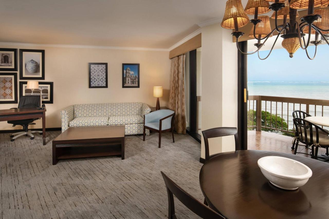 Club lounge access, 1 Bedroom Larger Suite, Oceanfront