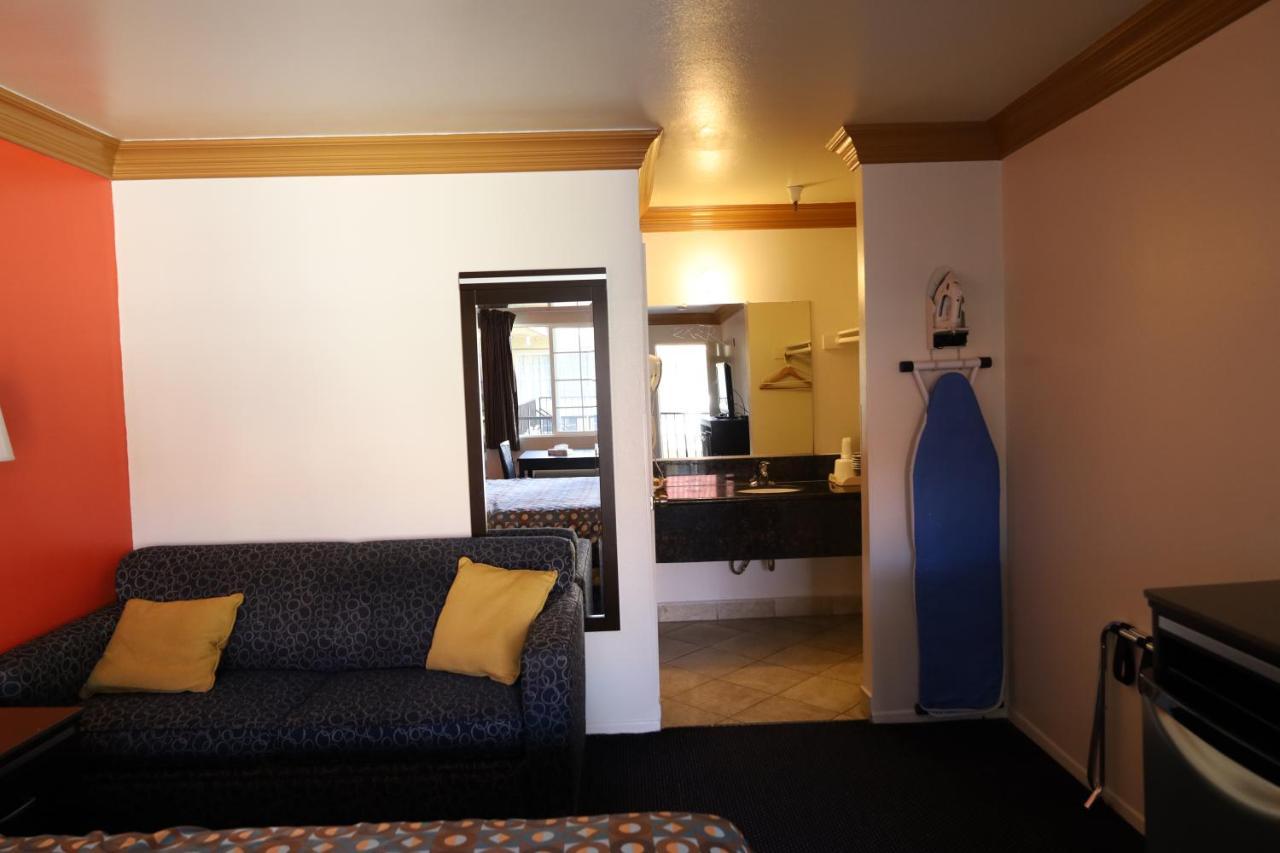 King Room,1181014366:JPEG