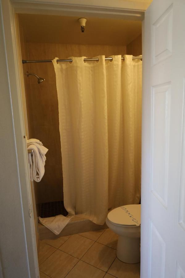 Queen Room with Two Queen Beds,1181015077:JPEG