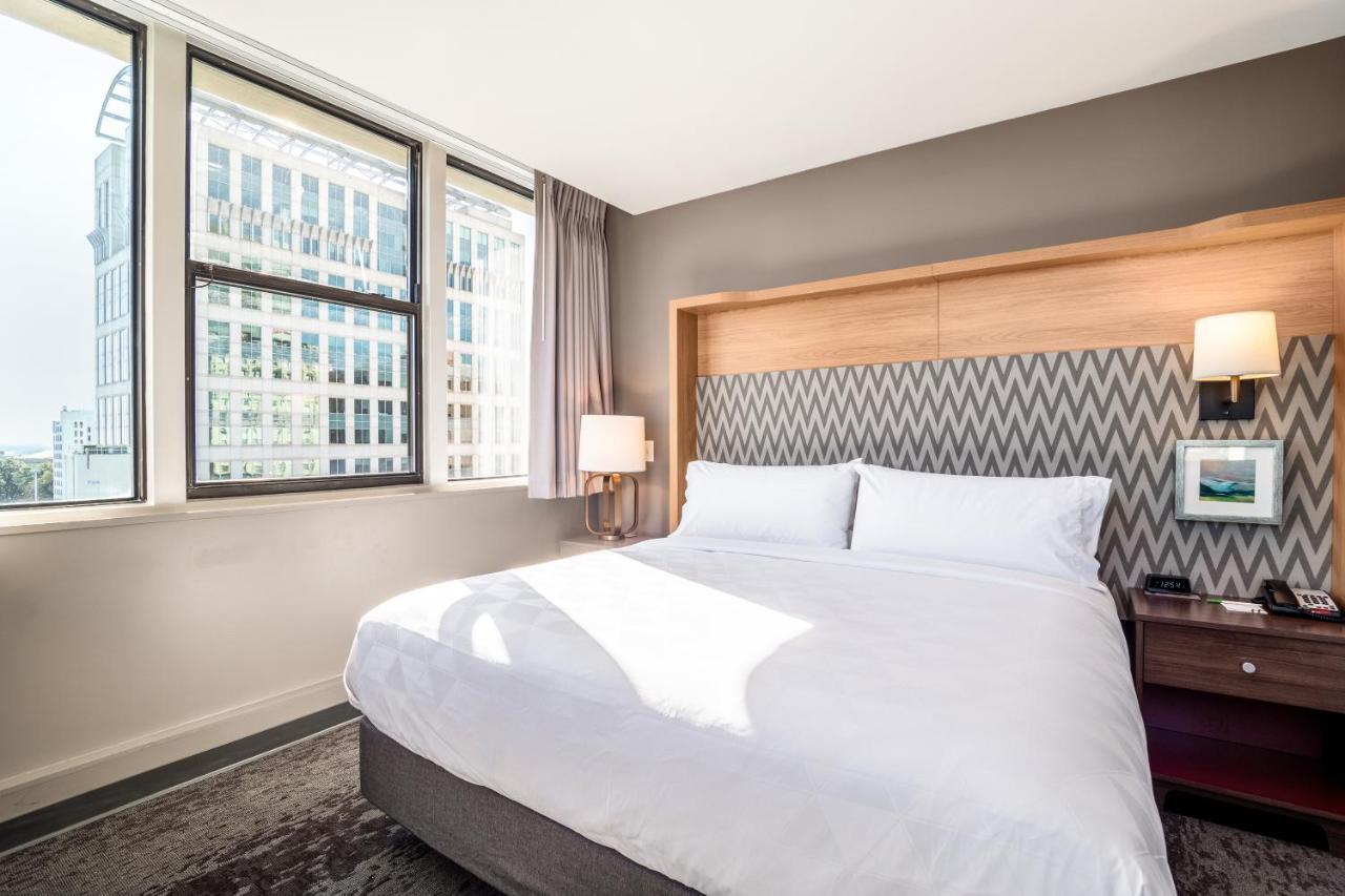 Premium King Room