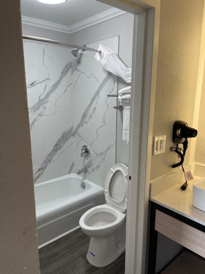 Standard King Room - Non Smoking