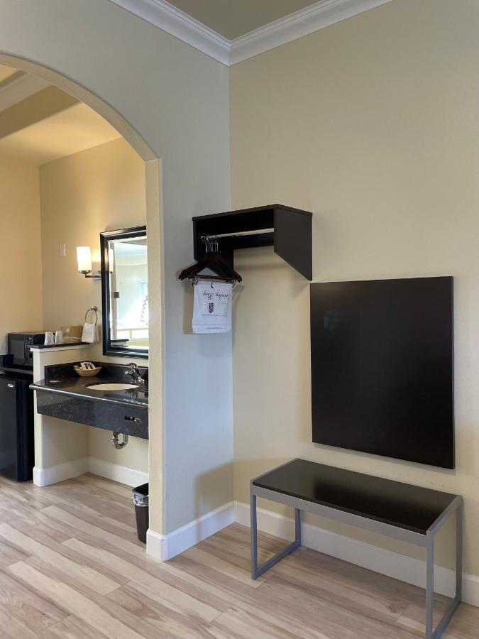 King Suite with Sofa Bed