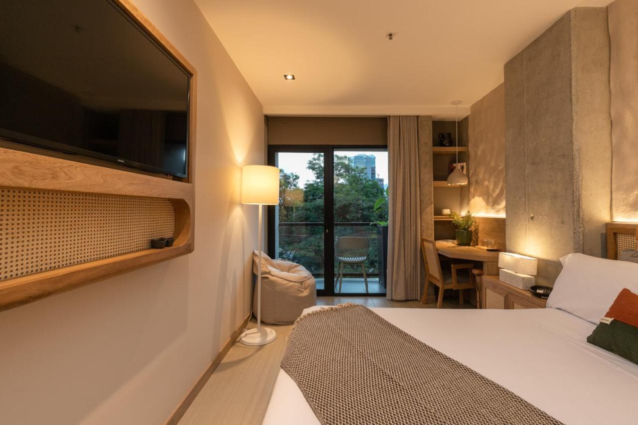 Queen Room with Balcony