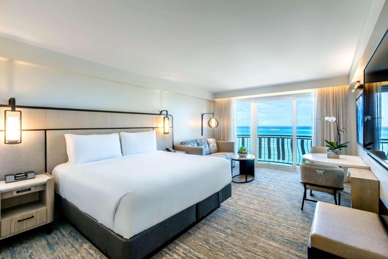 King Room with Ocean View and Tub - Mobility Accessible