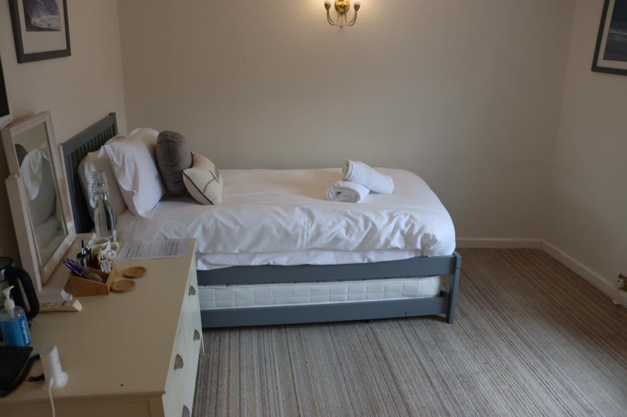 Twin Room with Extra Bed
