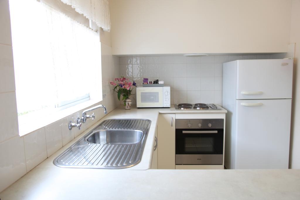Queen One-Bedroom Apartment