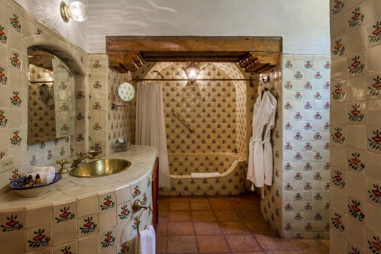 Superior King Suite