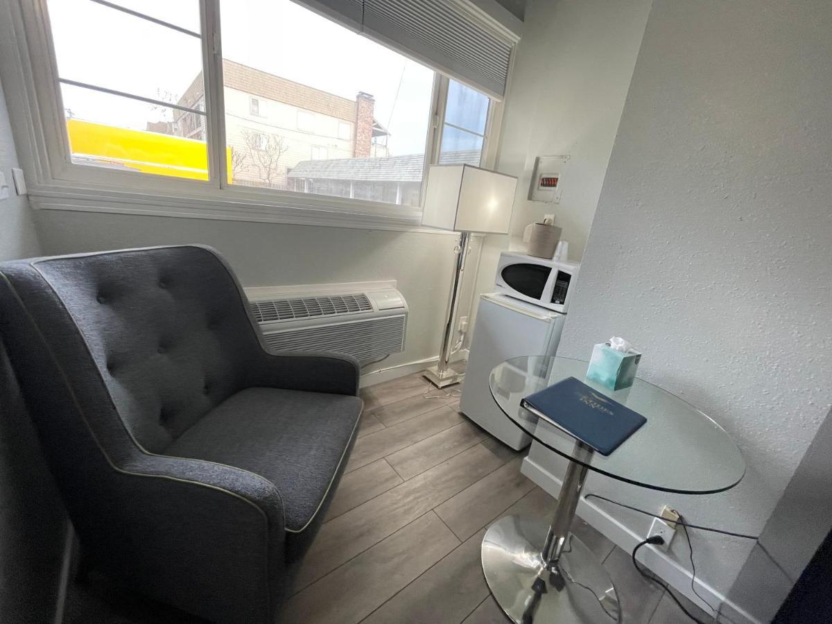 King Standard/No Ocean View