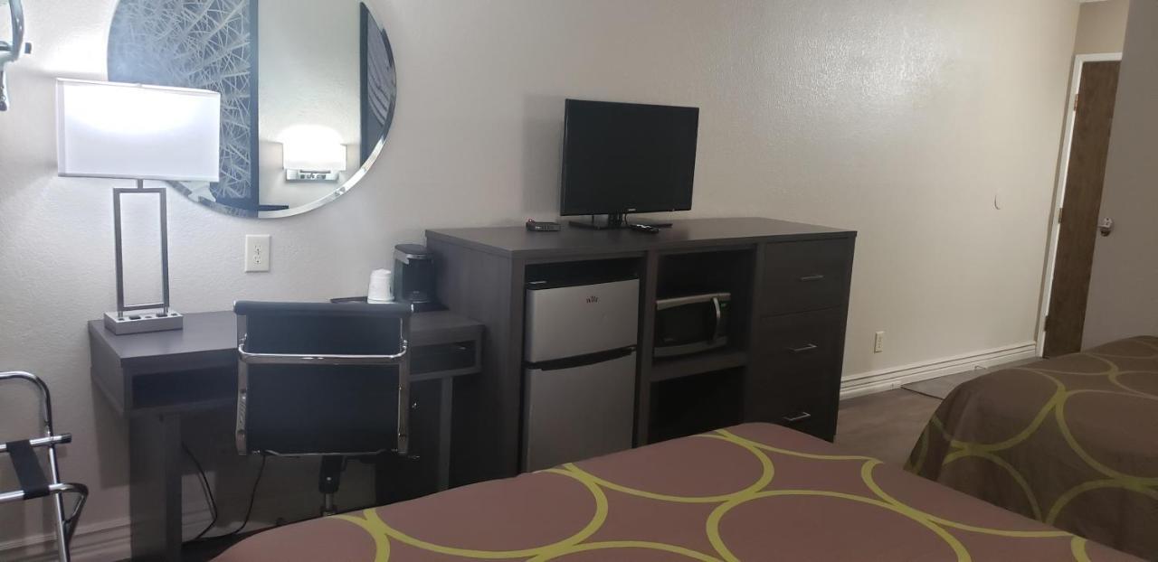 2 Queen Beds, Deluxe, Non-Smoking