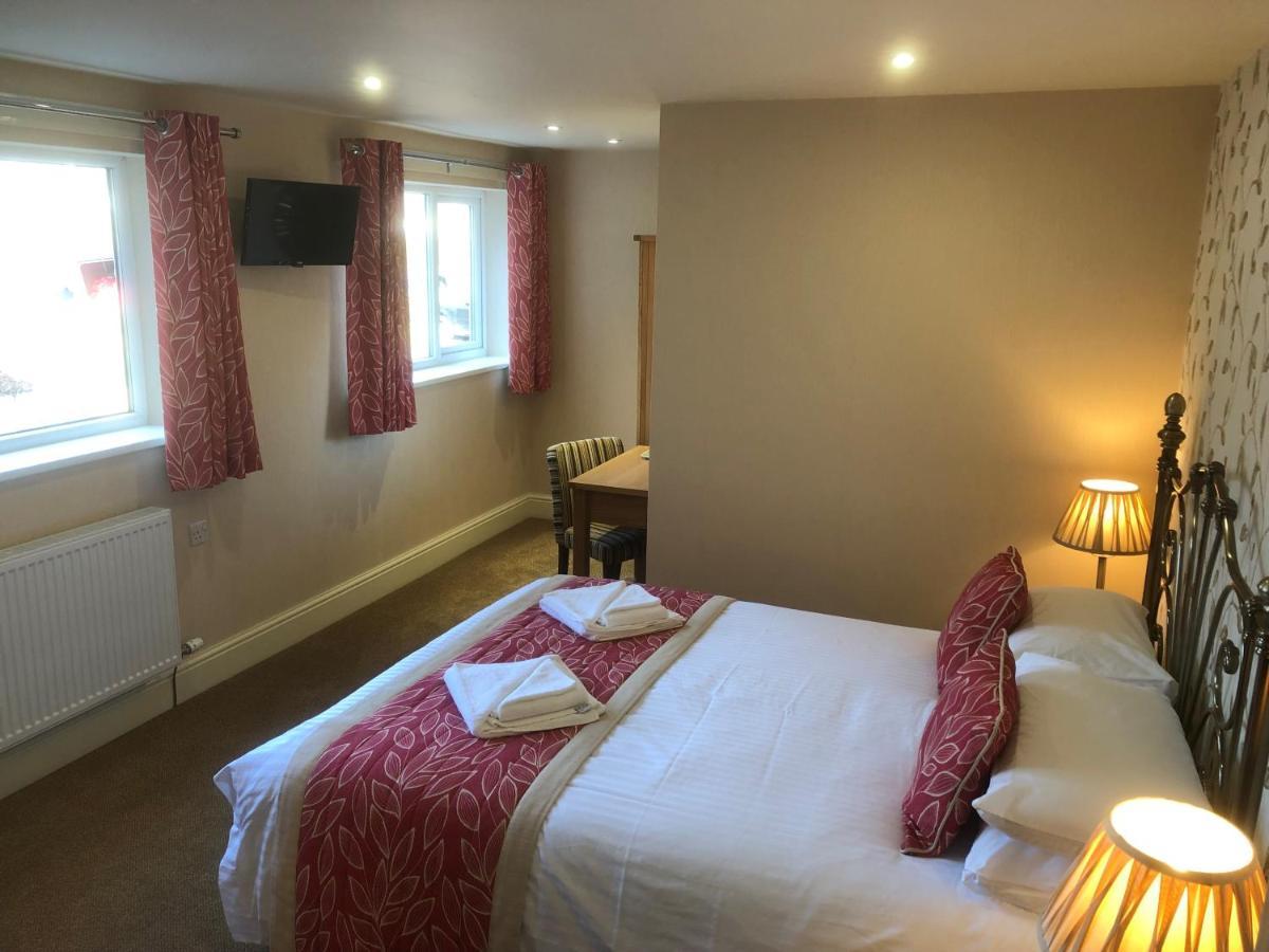 Queen Room,1572679520:JPEG