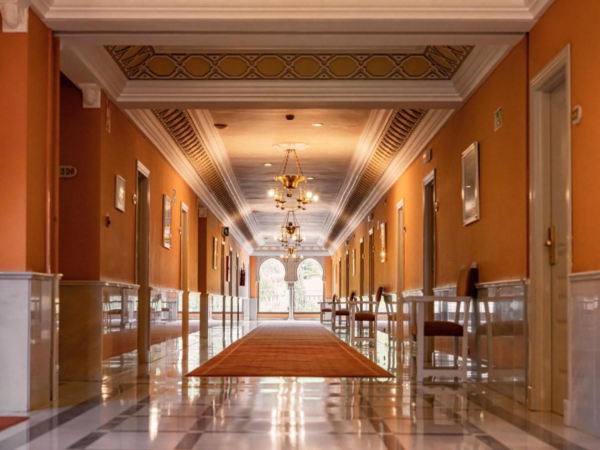 Standard Twin Room with One Extra Single Bed - Non-Smoking