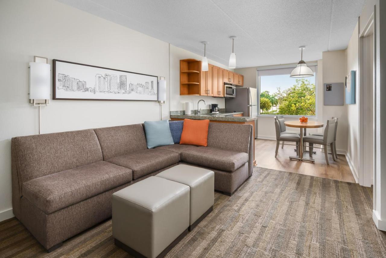 One-Bedroom King Suite