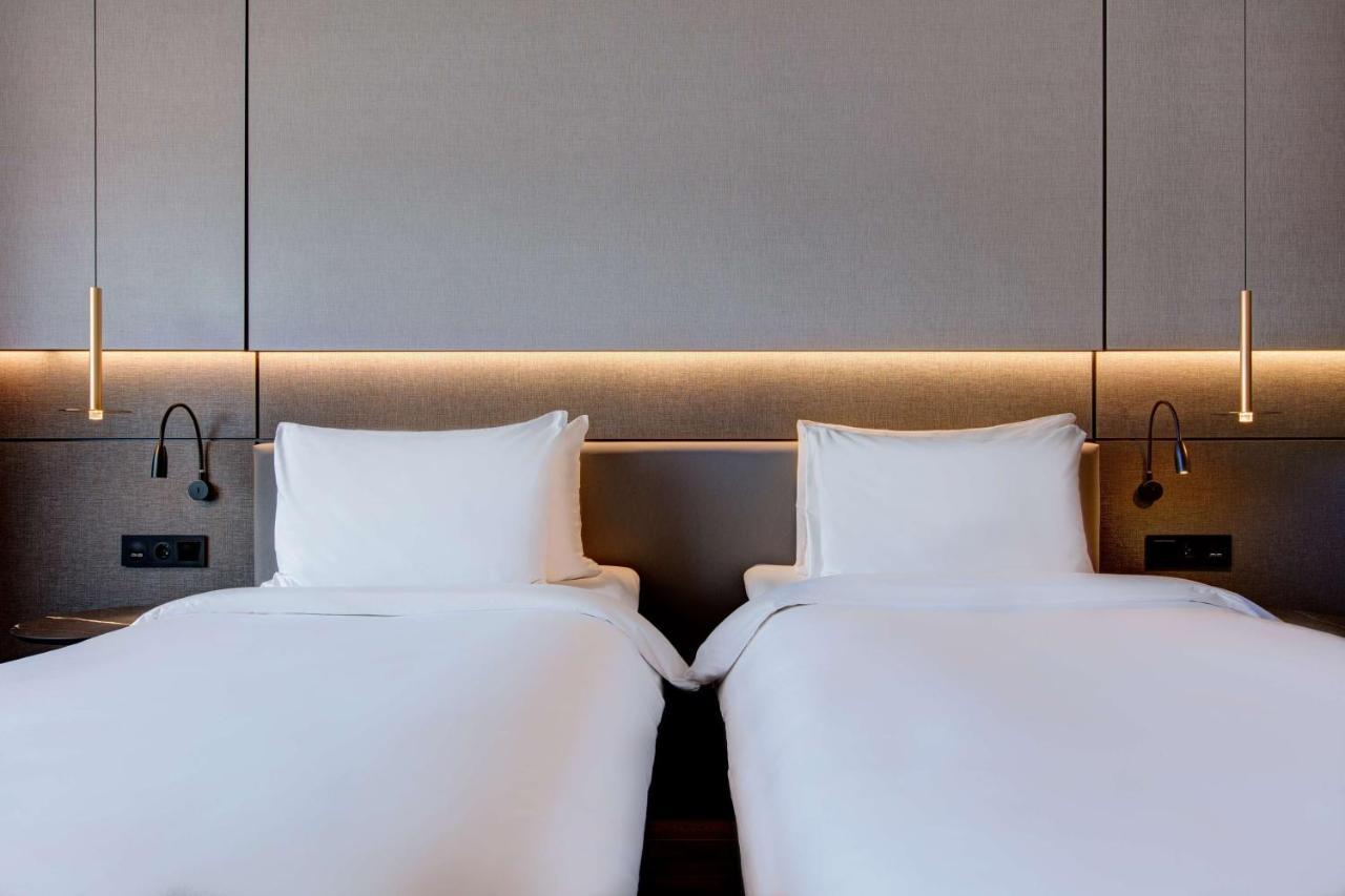 Superior Room with Panoramic City View
