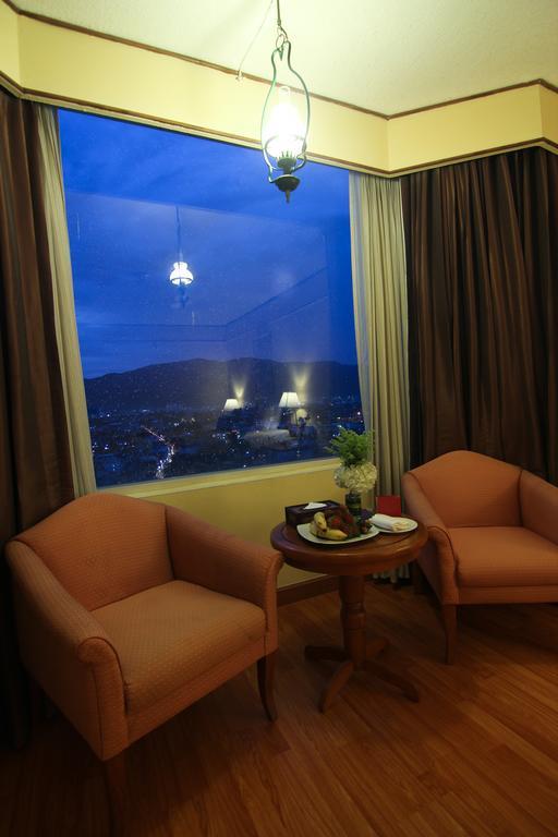 Junior Suite (Free Airport Pick-up)