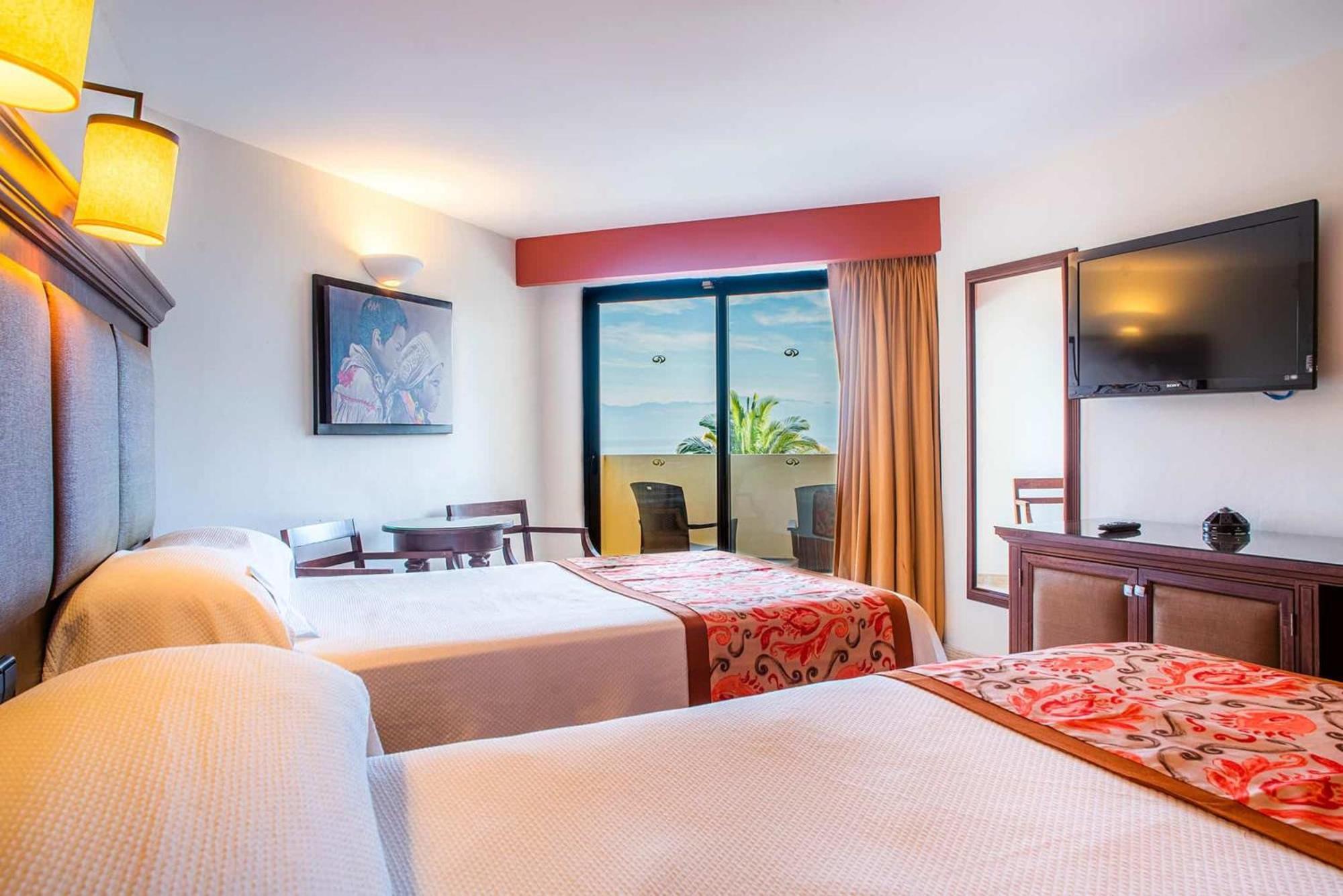 Deluxe Oceanfront View,1694542867:JPEG