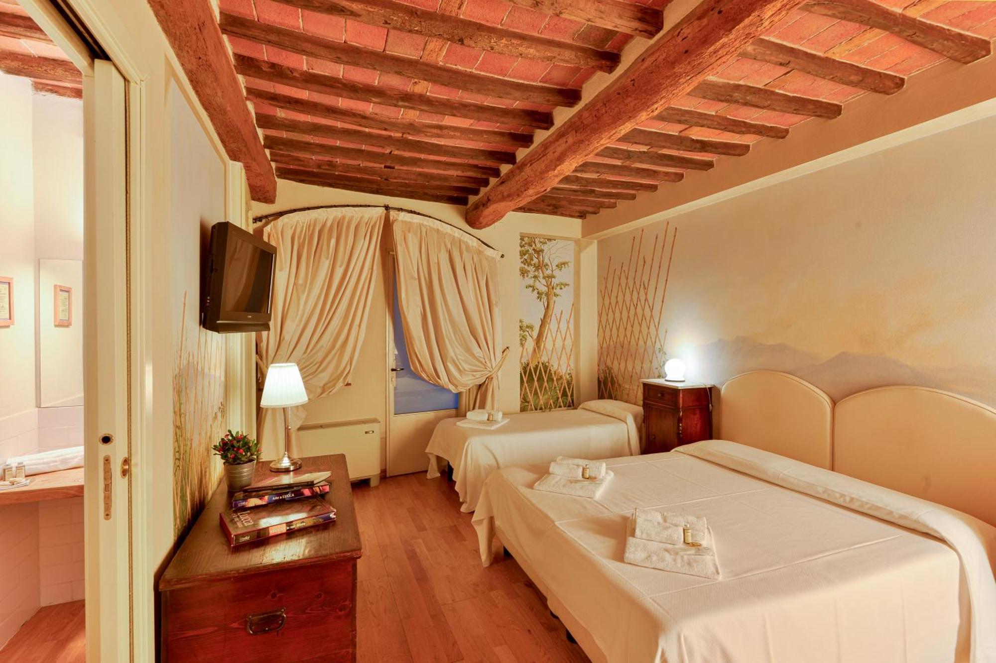 Triple Room