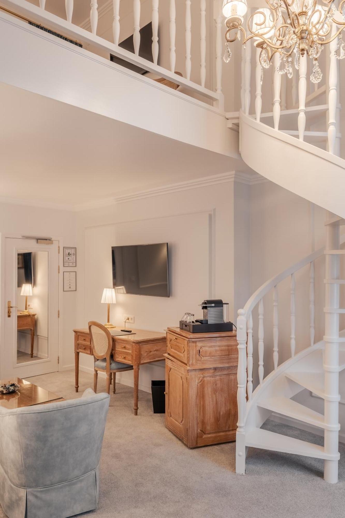 Duplex Junior Suite,1438231408:JPEG