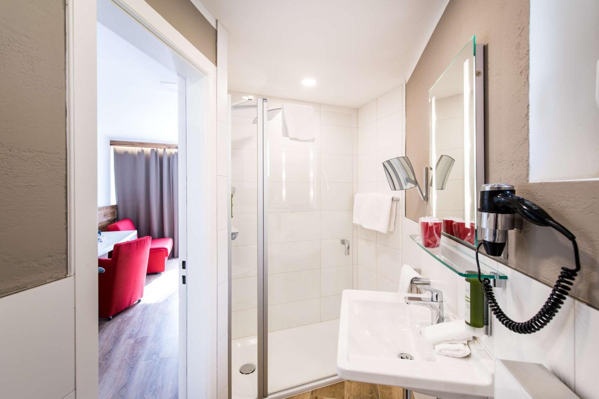 Economy Double Room,1434268210:JPEG