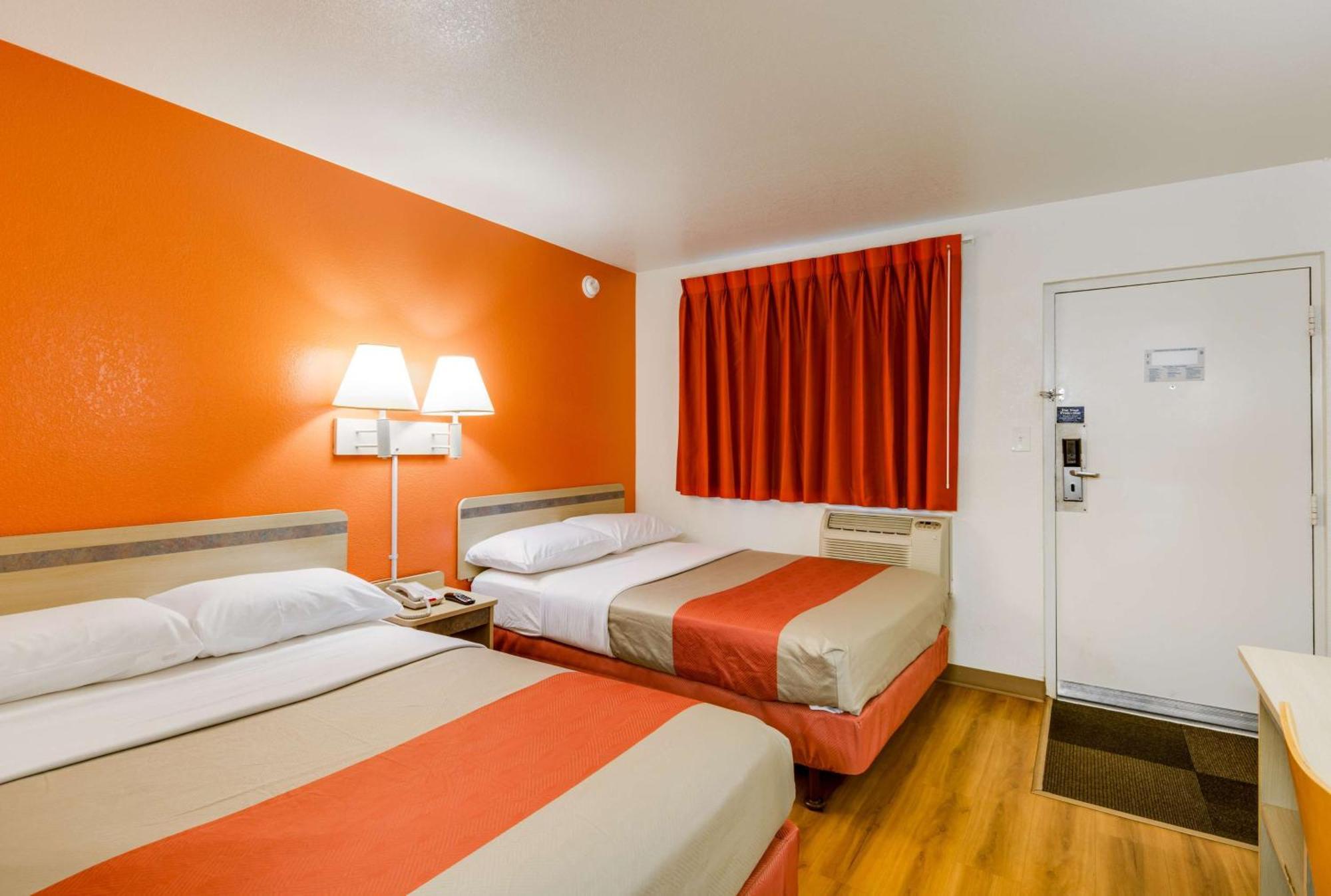 Quadruple Room - Non-Smoking