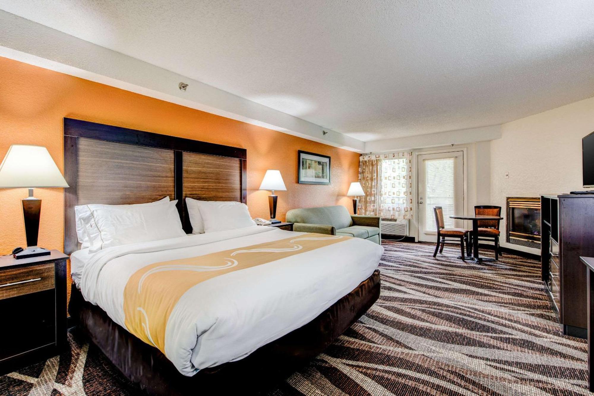 King Room - Accessible/Non-Smoking