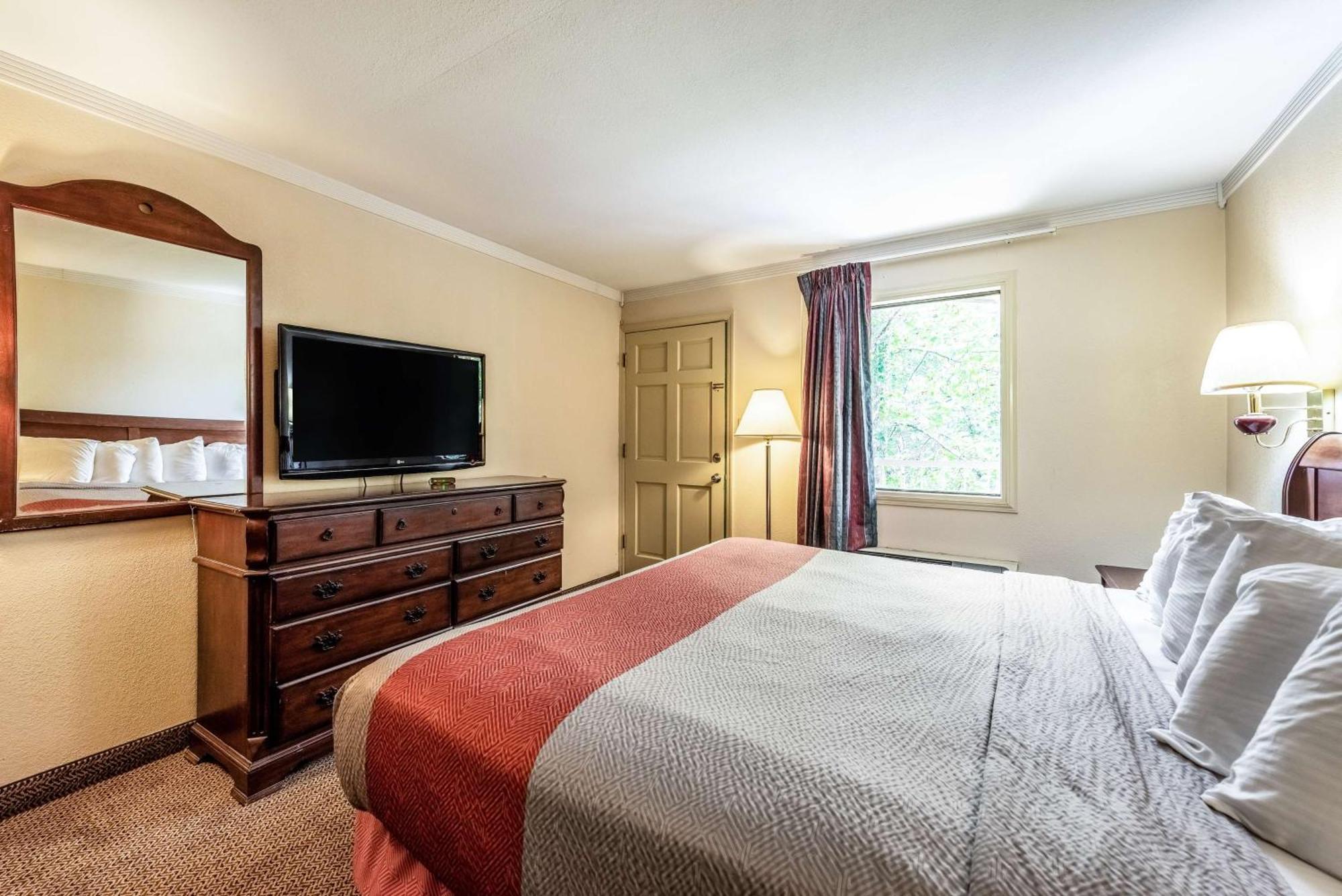 King Room - Non-Smoking