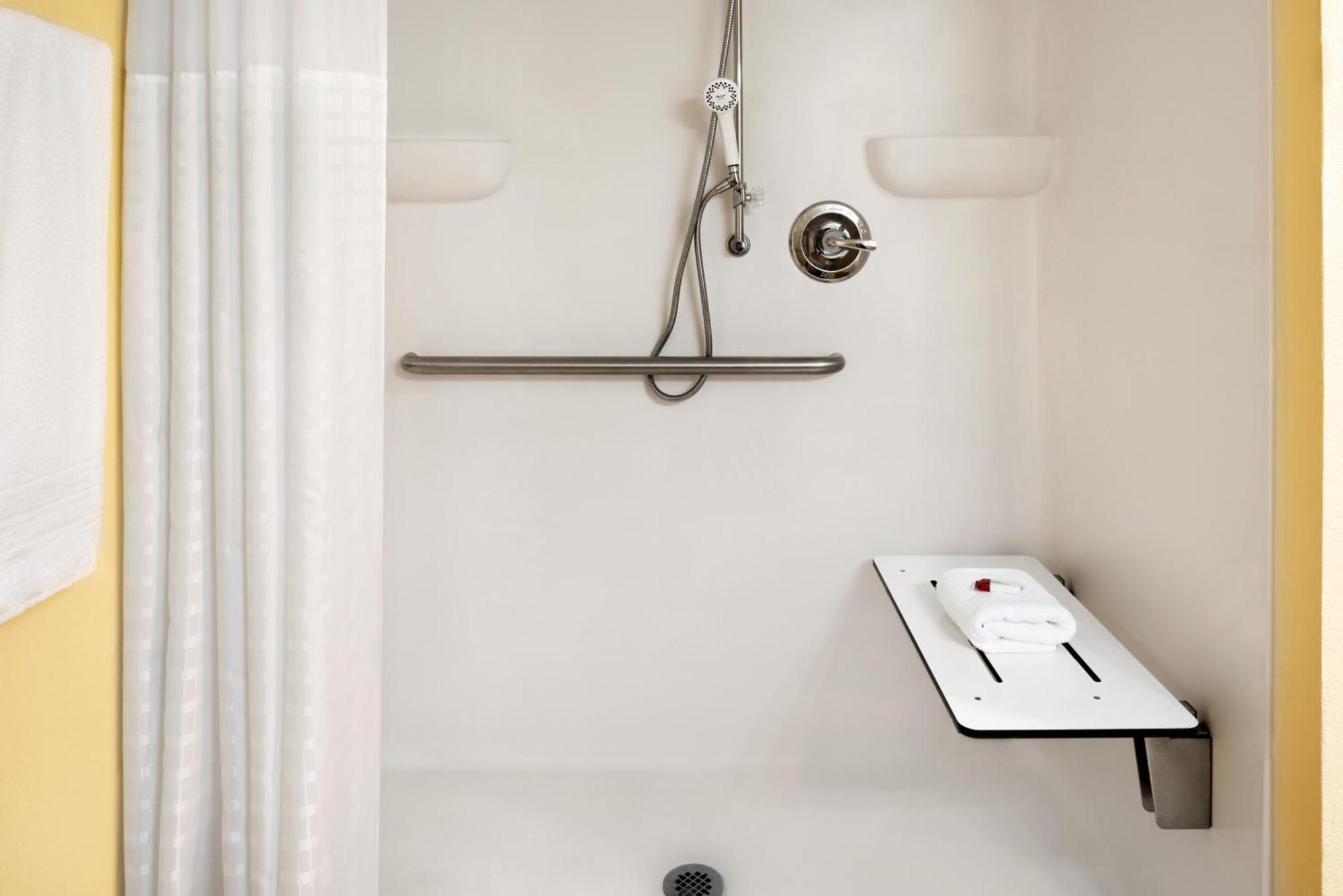 King Room - Disability Access/Non-Smoking