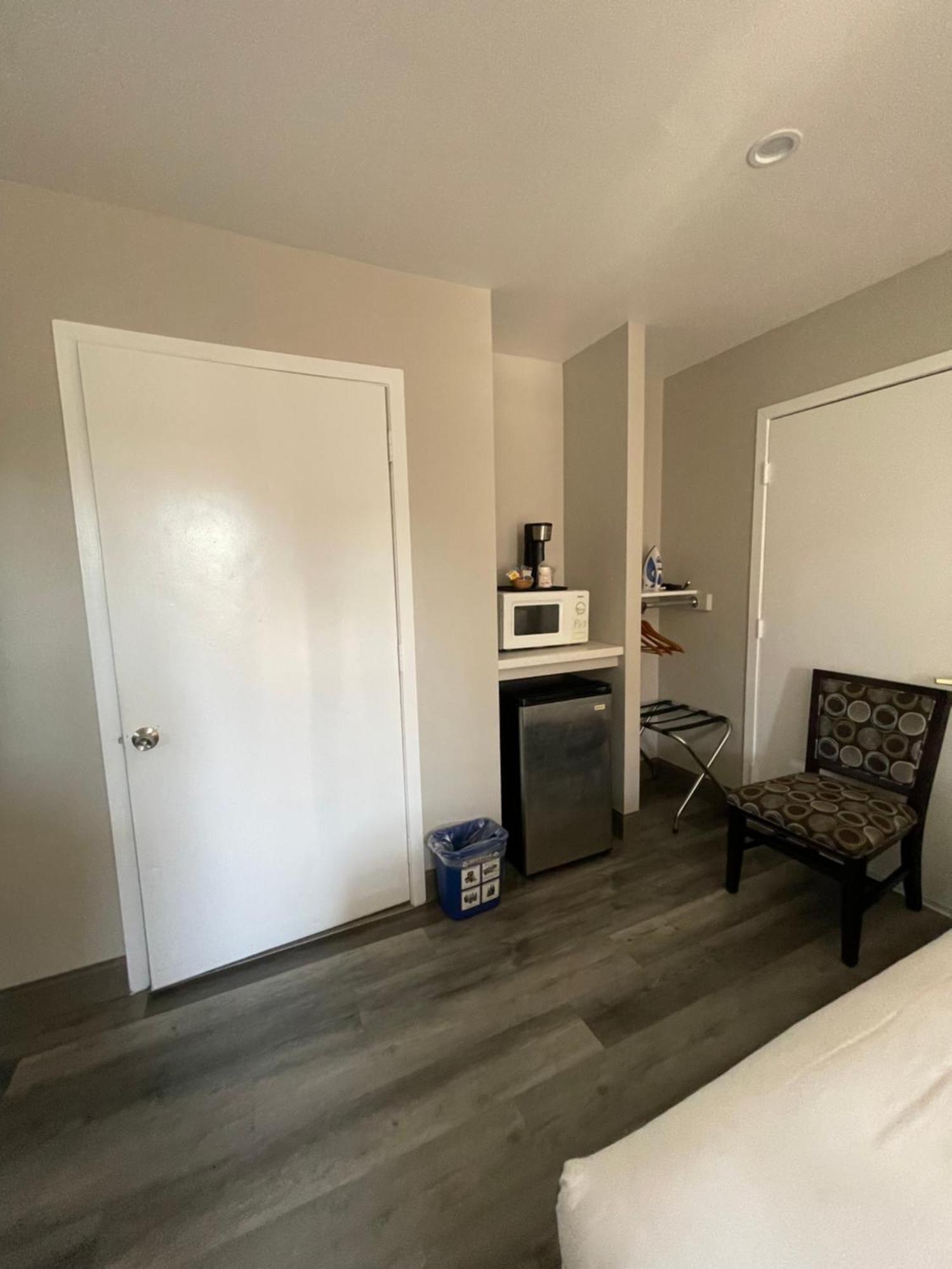 Queen Room - Disability Access Non-smoking