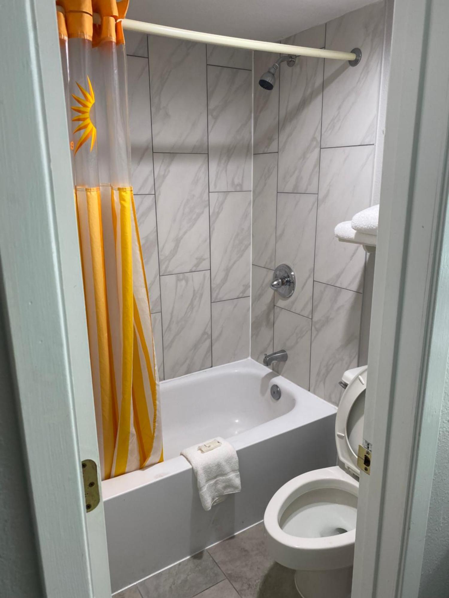 Deluxe Double Room with Two Double Beds - Non-Smoking,1211238925:JPEG