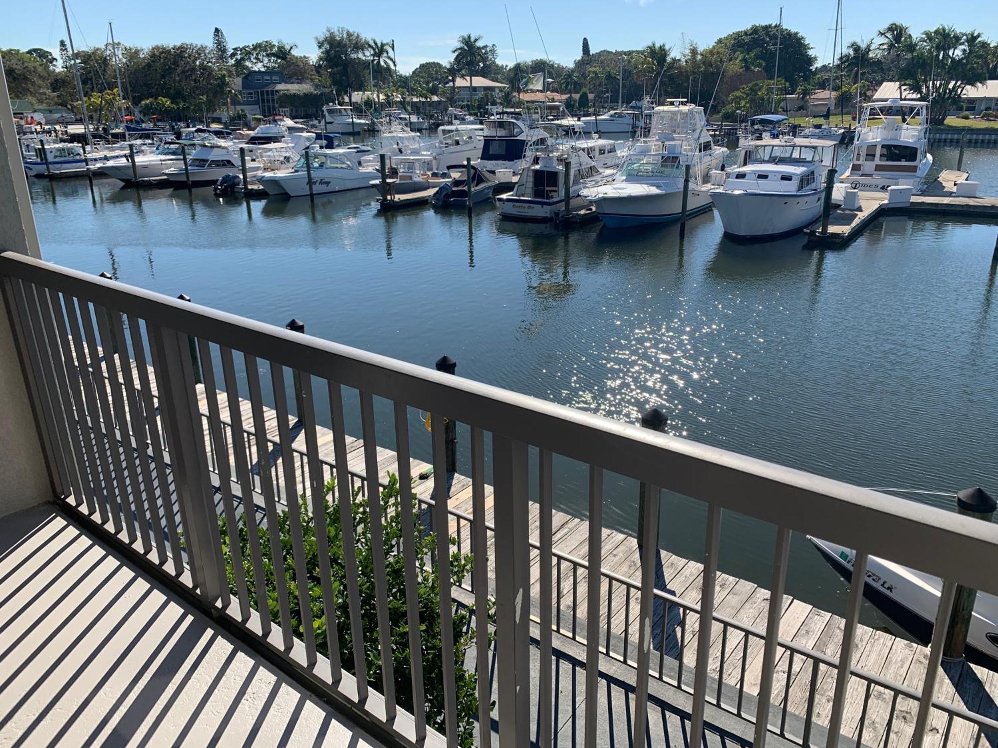 1 King Bed, Balcony/Patio, Water View, Non-Smoking