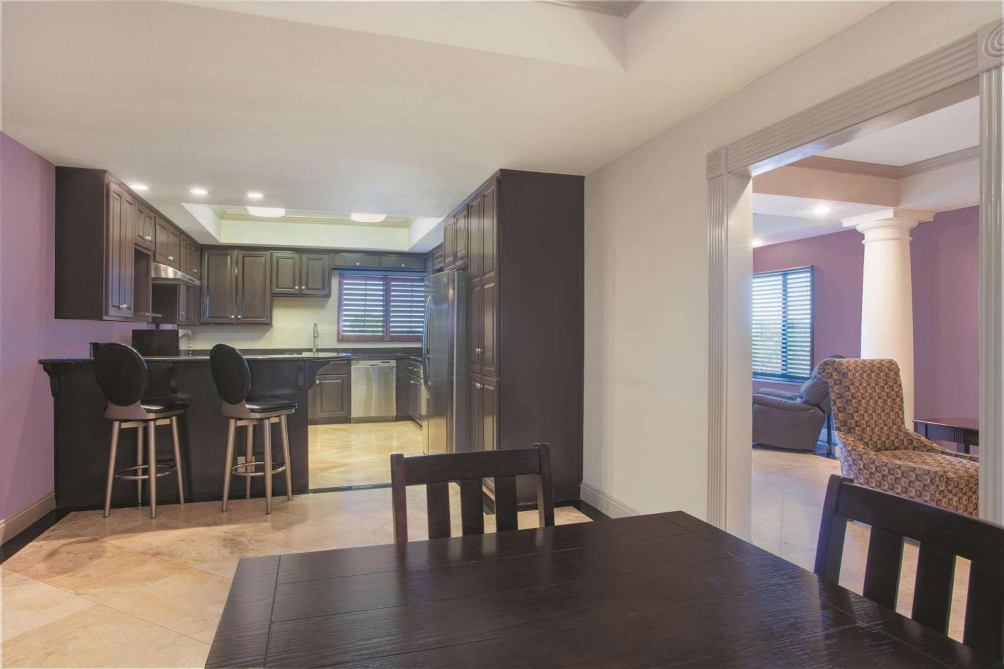 Apartment - Non-Smoking