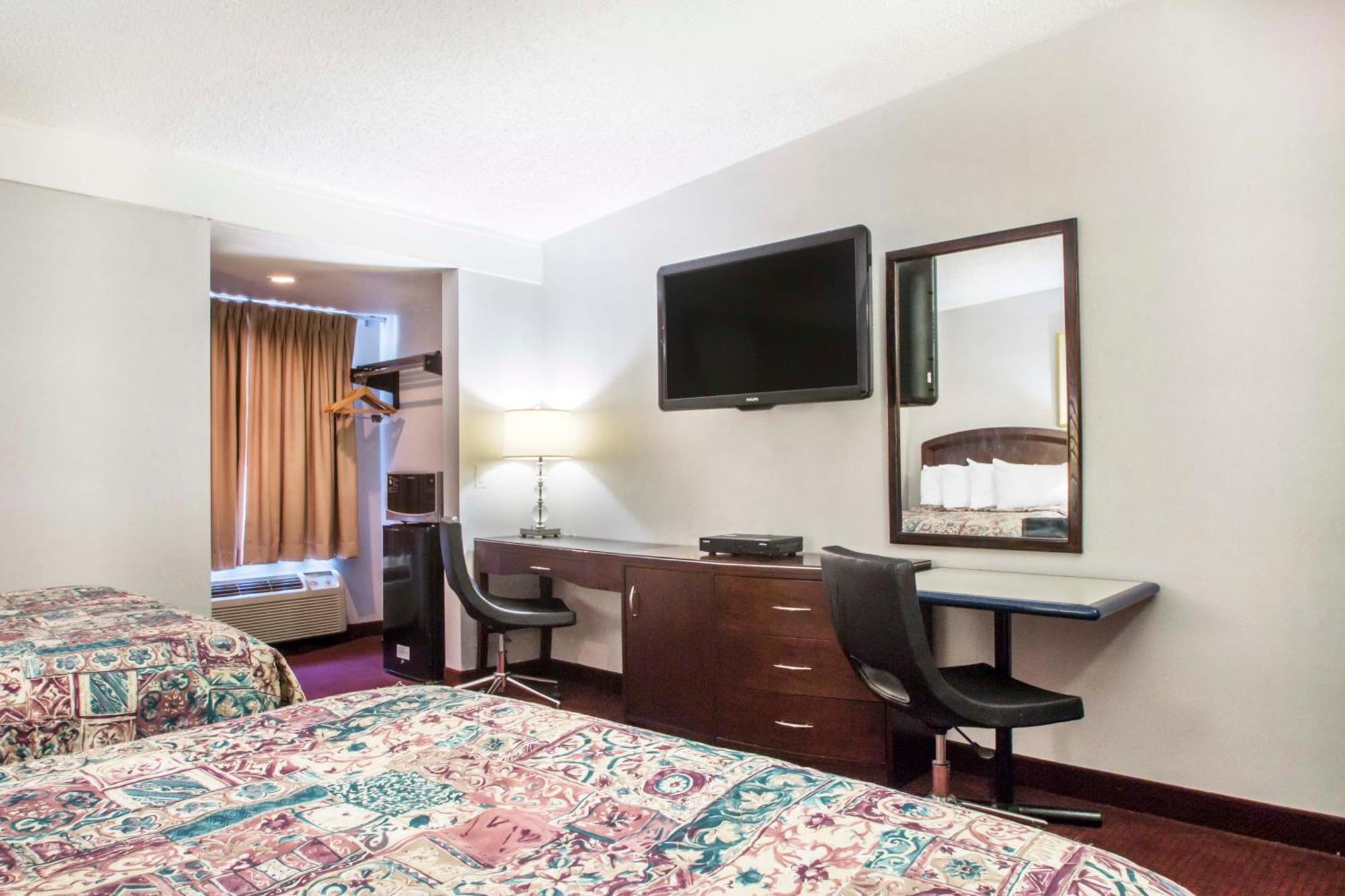 Standard Room with Two Double Beds - Smoking