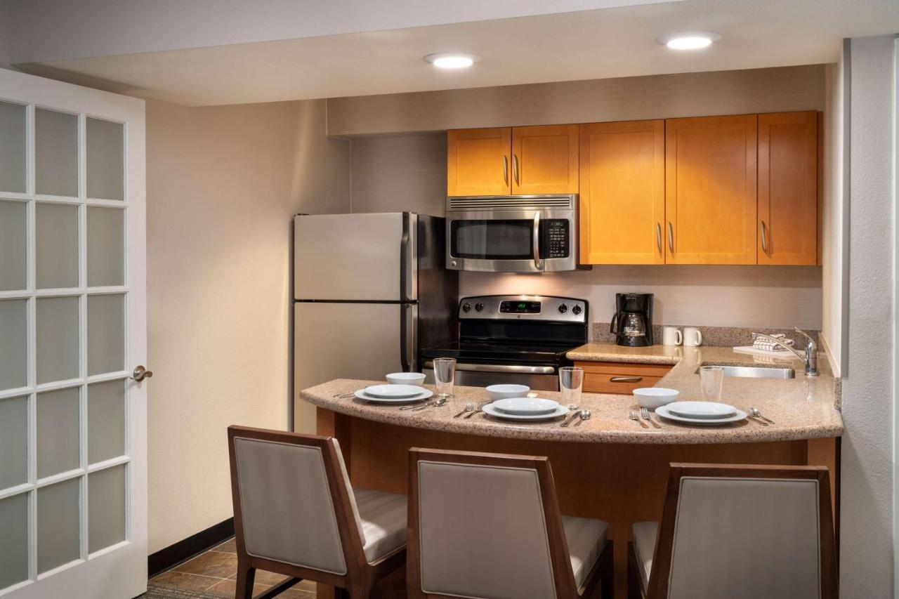 Two Bedroom Suite - King in Each with Tub - Mobility Accessible,1211586967:JPEG