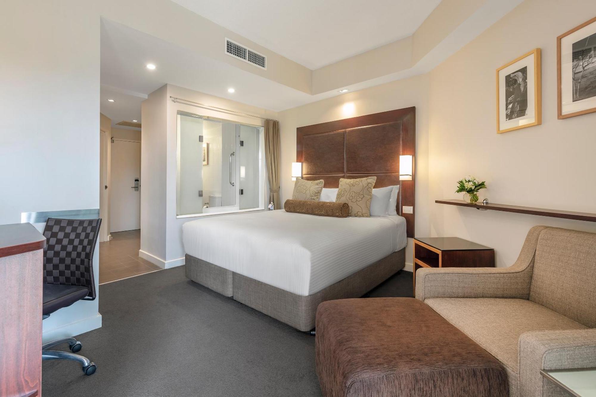 King Room With Spa Bath & Balcony