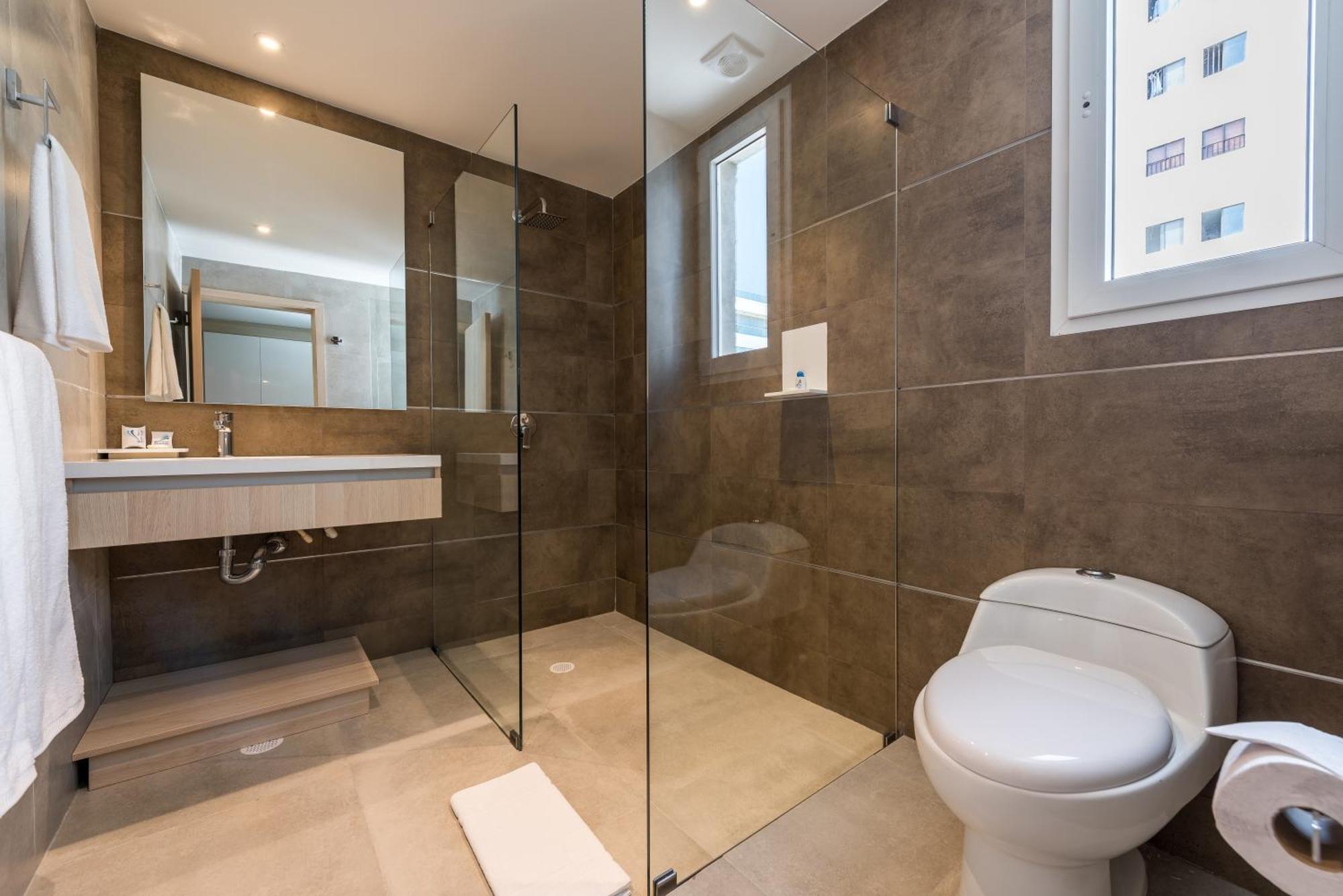 Junior Suite (2 Adults)