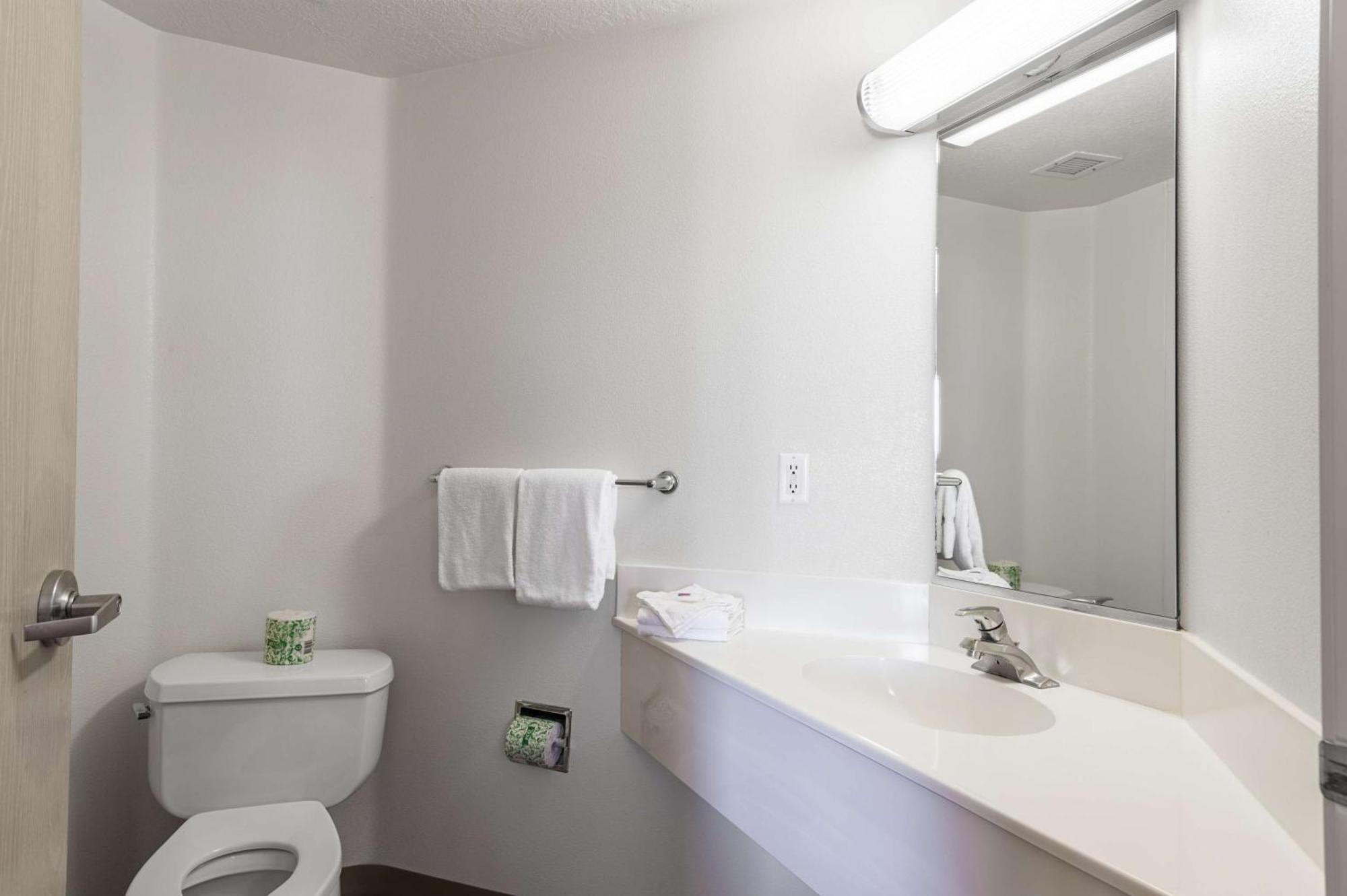 Queen Room - Disability Access