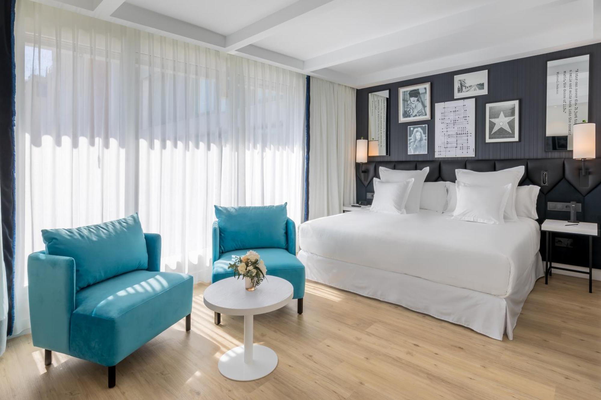 Deluxe Family Room (2 Adults + 2 Children)