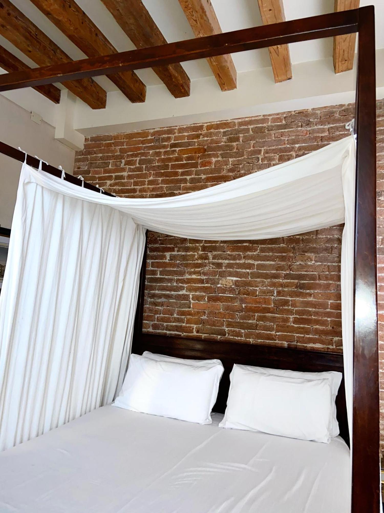 Superior Double Room with Four Poster Bed