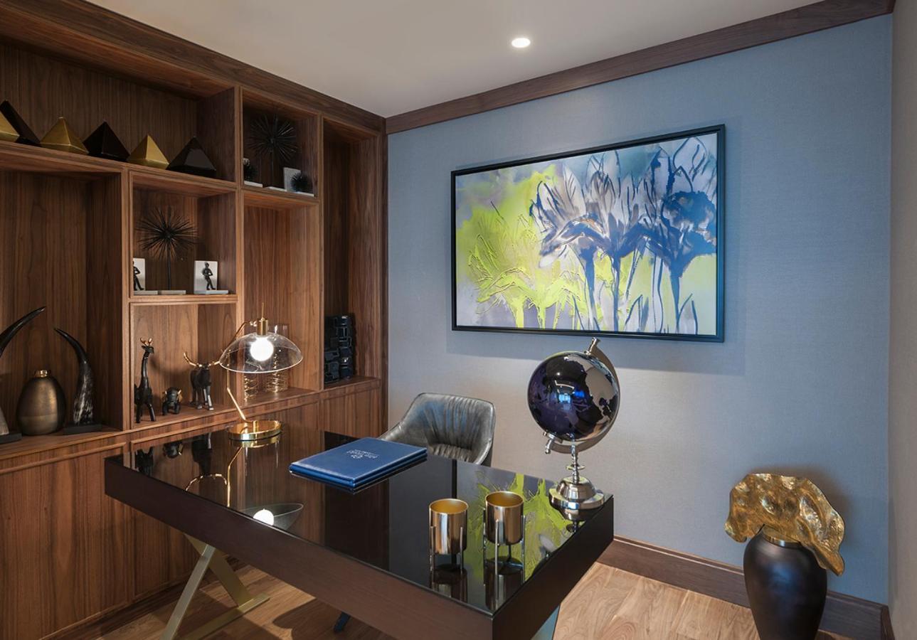 Presidential Suite with King Size Bed